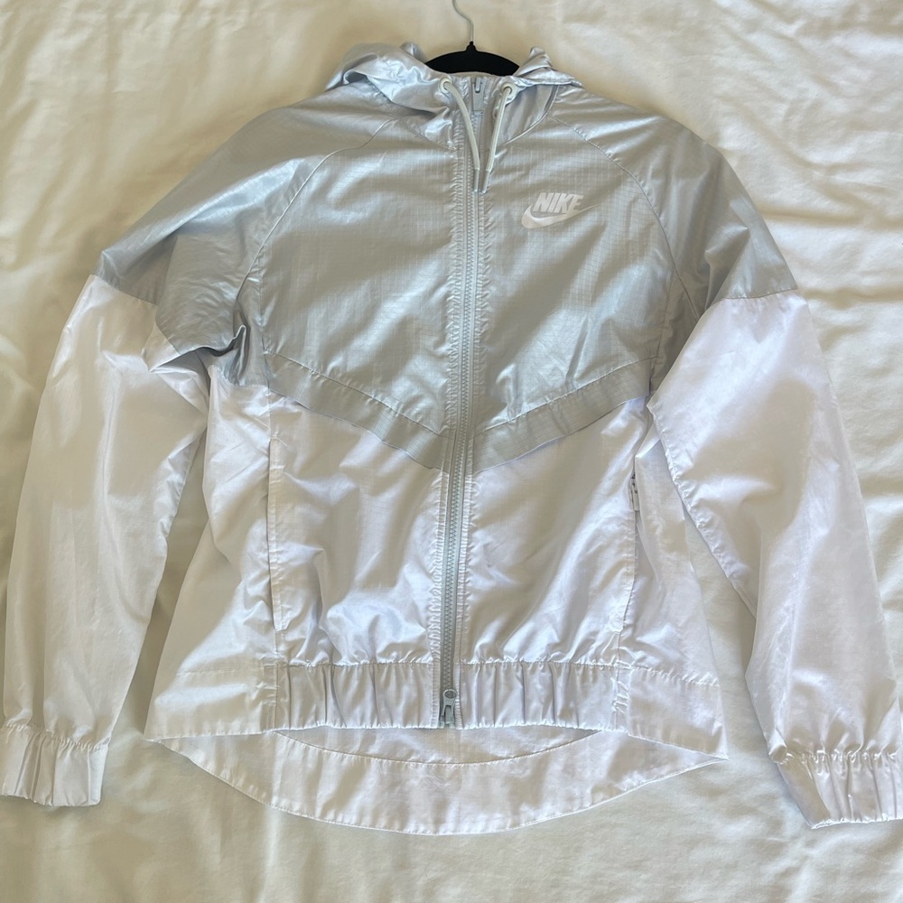 Nike Women’s Wind Breaker